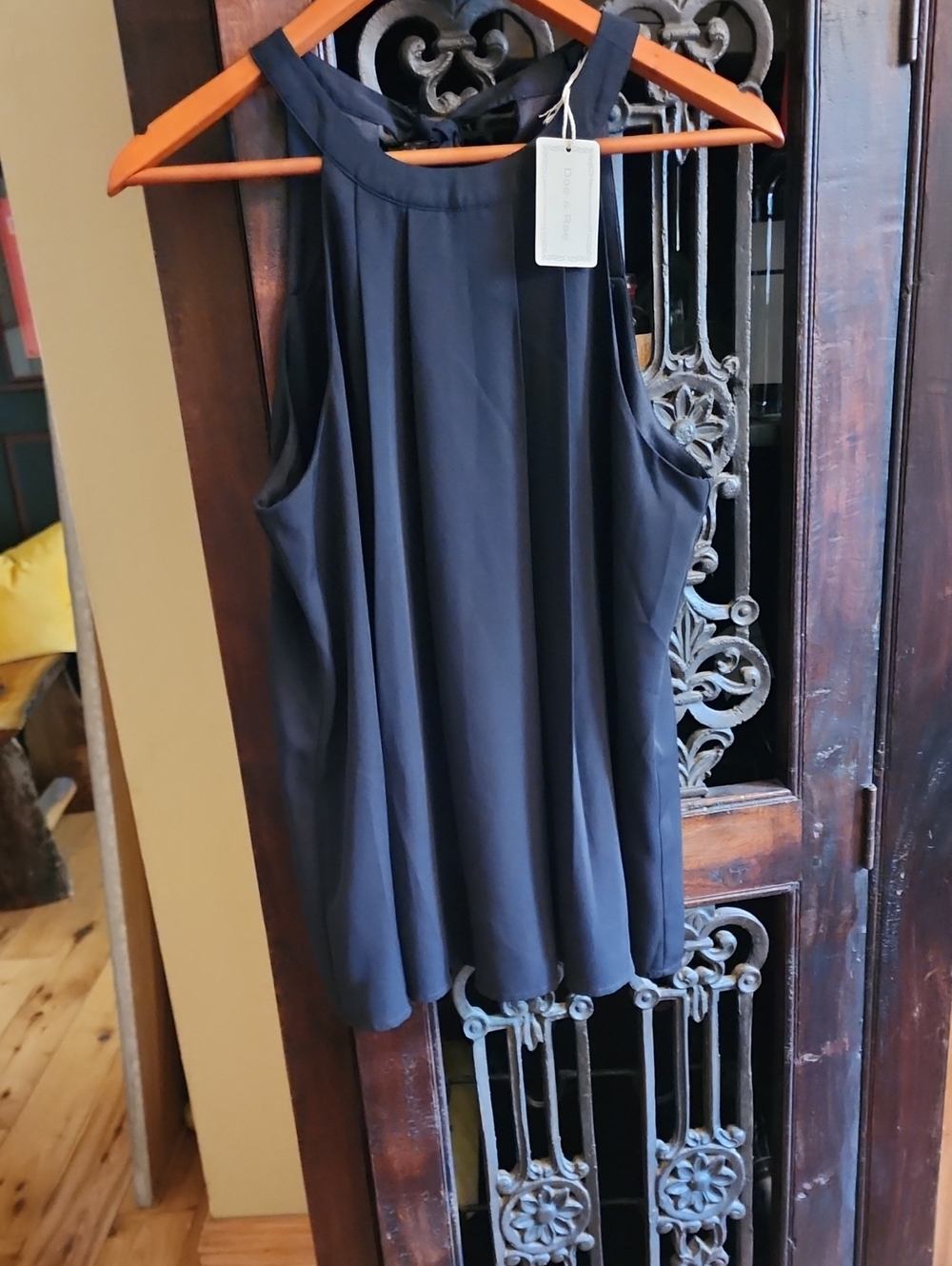 NYT Doe & Rae Silky Black Pleated Halter Tunic, Size M